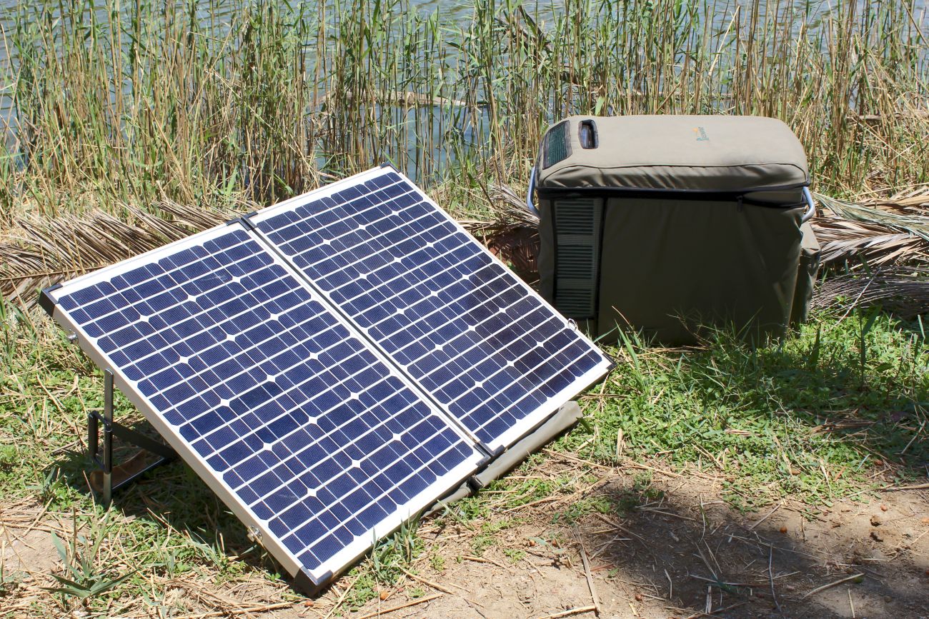 Solar Panel 100W - Adventure Camping Hire